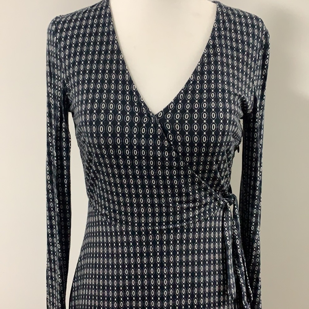Caroll Paris Geometric Long-Sleeve V-Neck Winter Dress - Picture 7 of 11